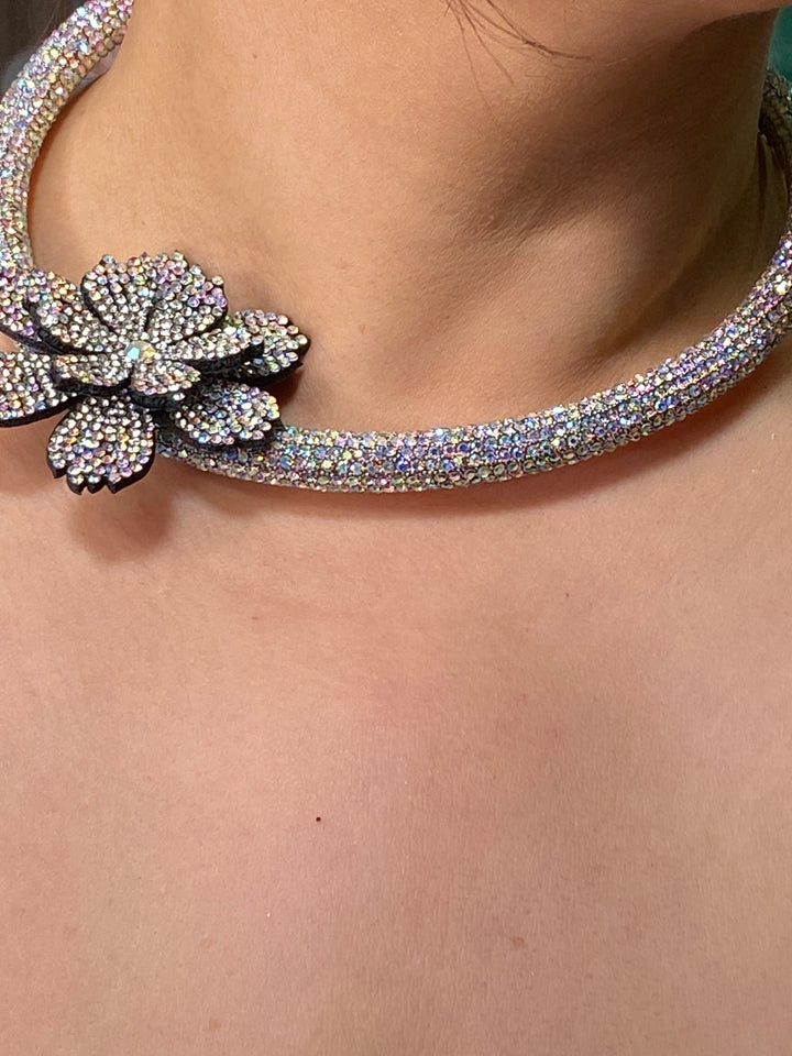 Collar Tornasol Flor Choker Pedreria (#261)