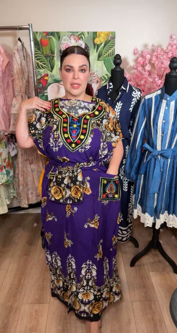 Vestido morado bordado étnico y cinto maxi (