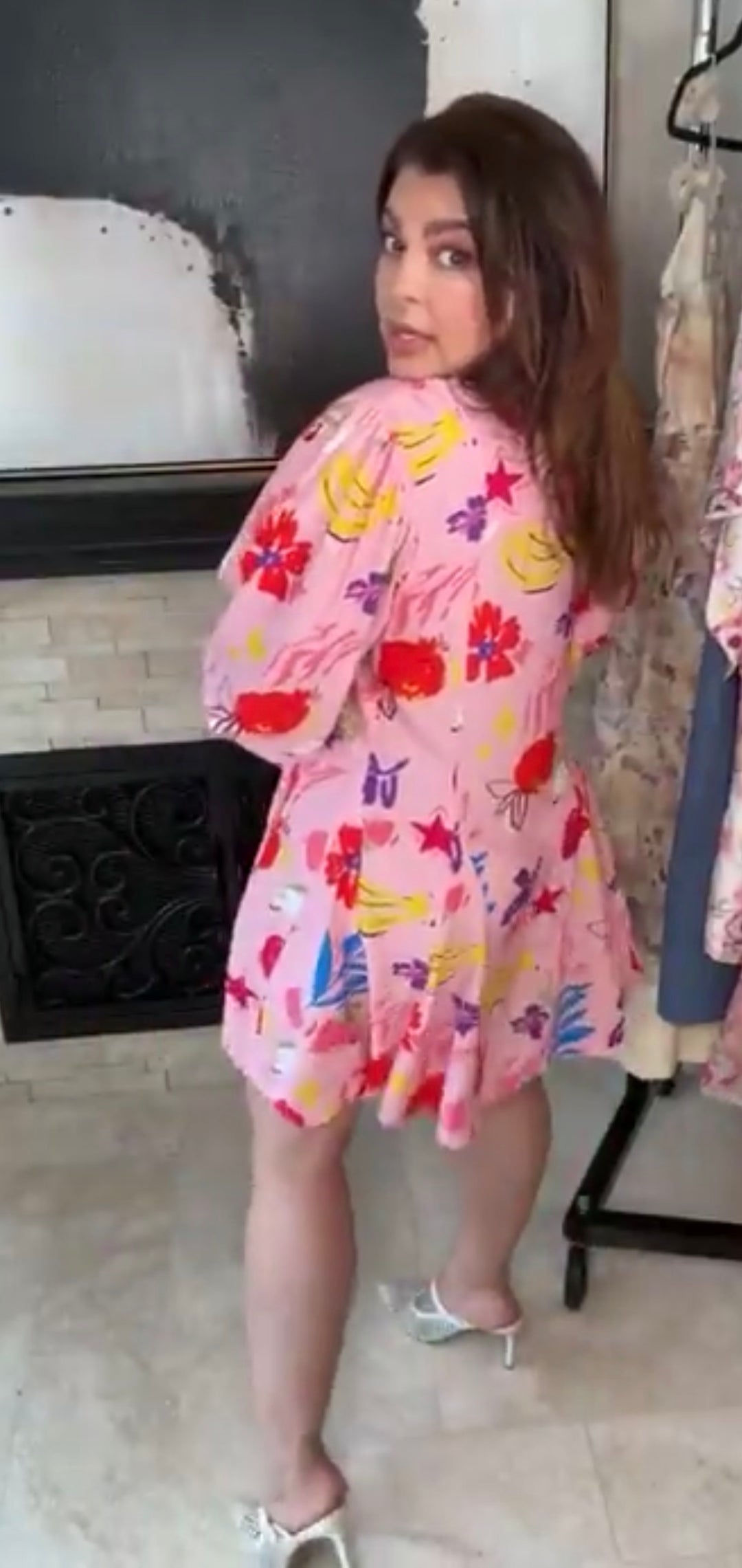 Vestido rosa barbie flores arte multi (