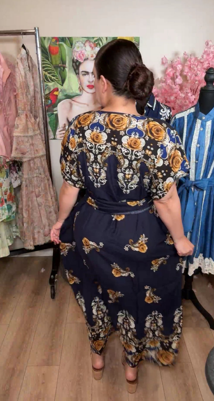 Vestido azul marino bordado étnico y cinto maxi (