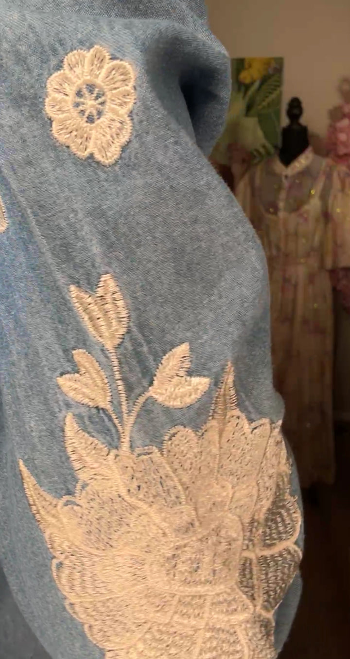 Set azul mezclilla bordado beige falda & camisa (#117)