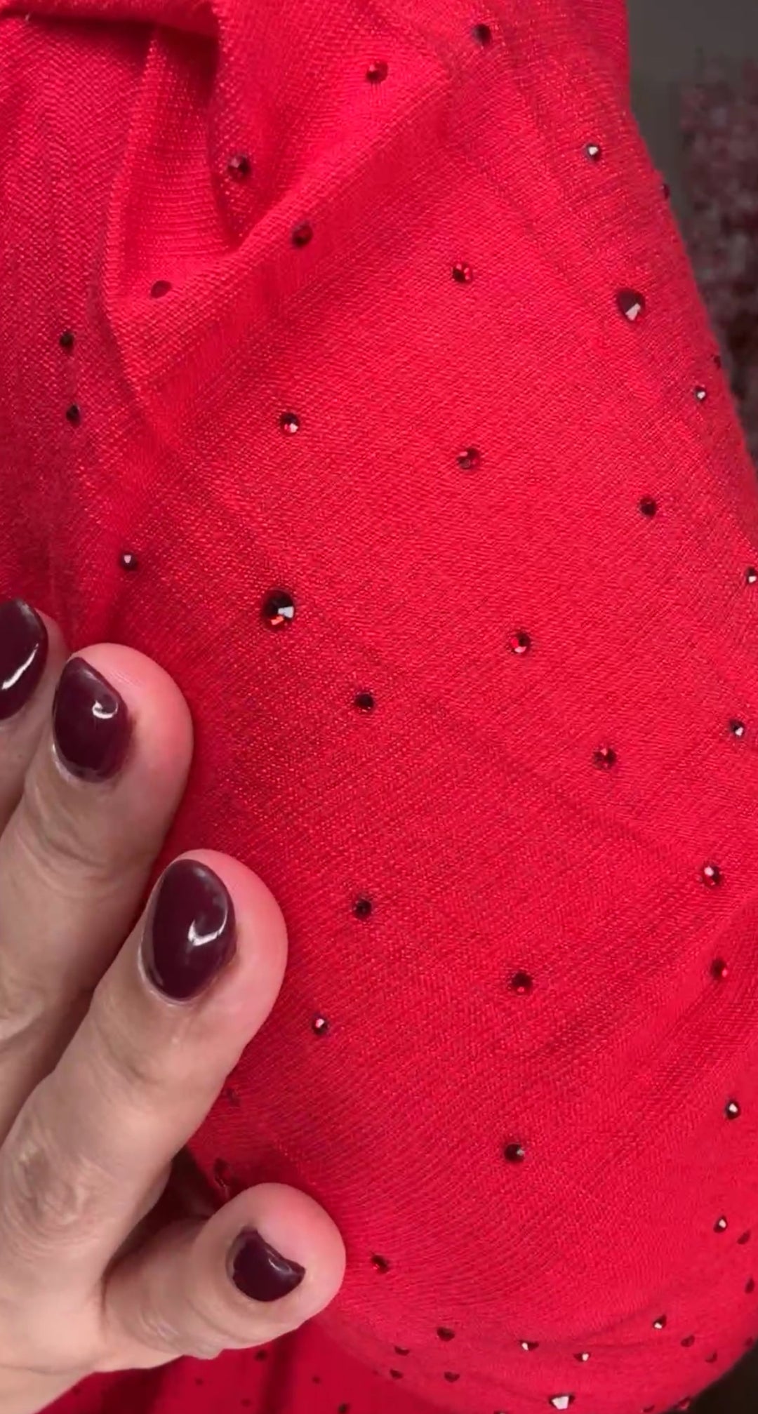 Camisa Roja con Pedrería Corte Relax (#113)