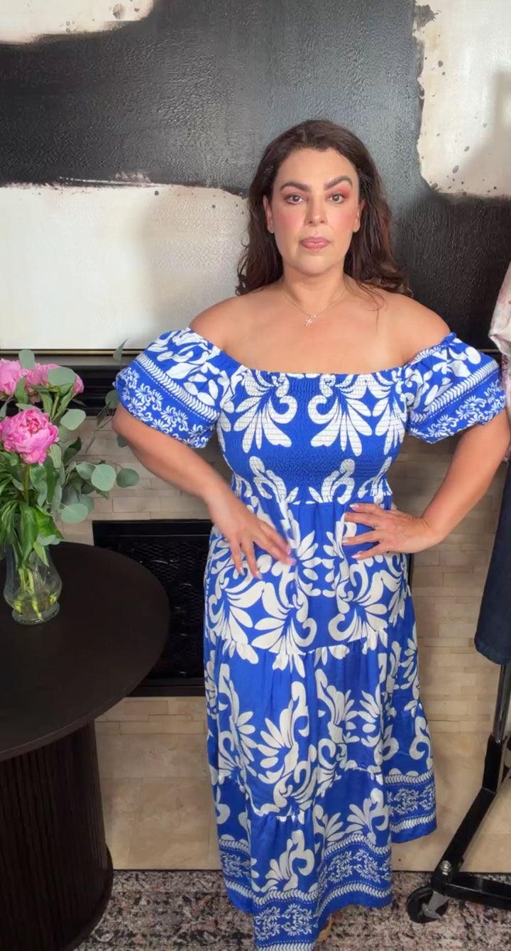 Vestido azul y blanco floral fresco midi (