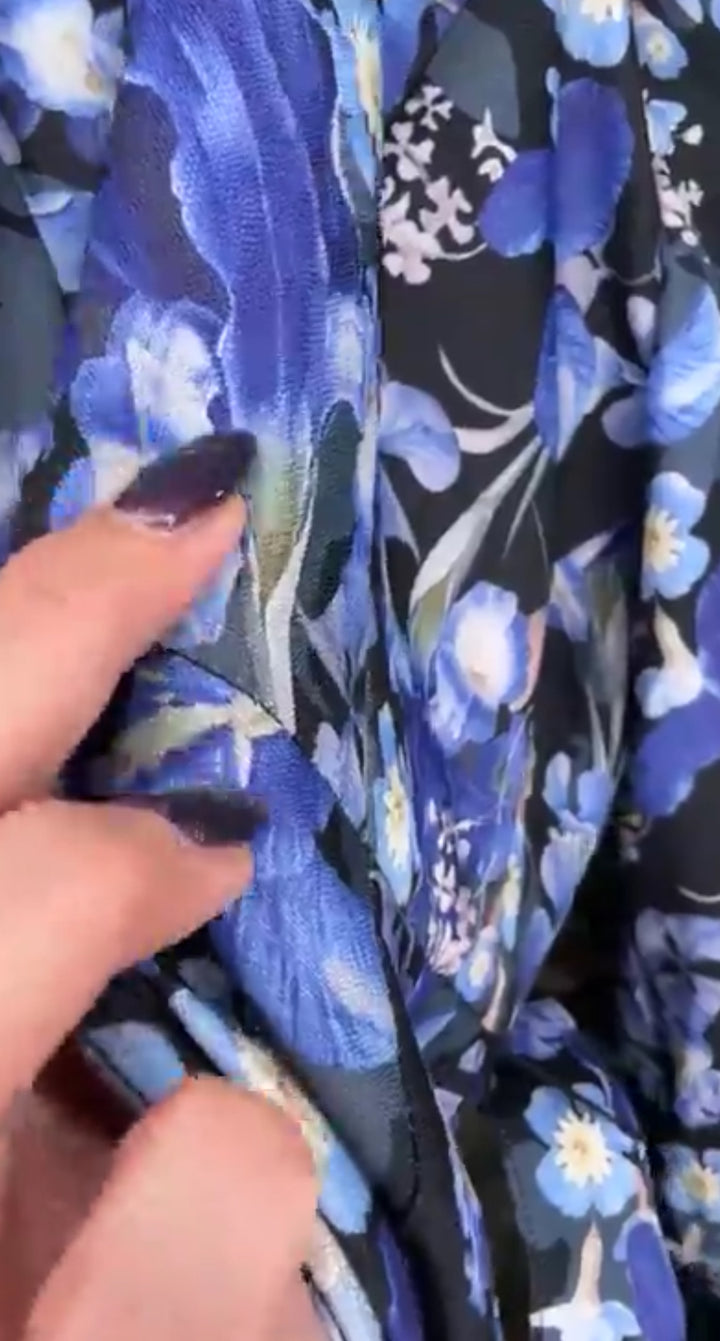 Vestido Negro Flor Morada Botones Pedreria y Arte (#155)