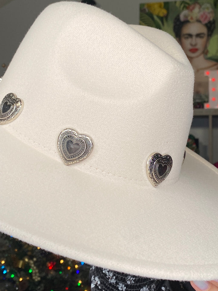 Sombrero Cream Corazones Plata Grabados Western (#228)