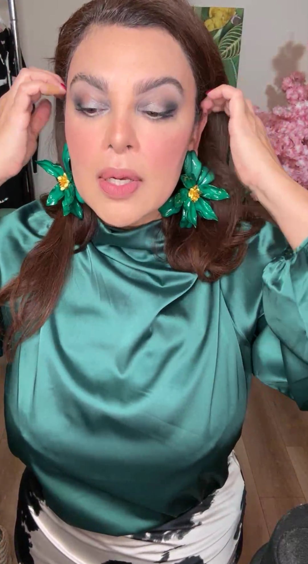 Arete verde flor XL acabado glossy (#117)