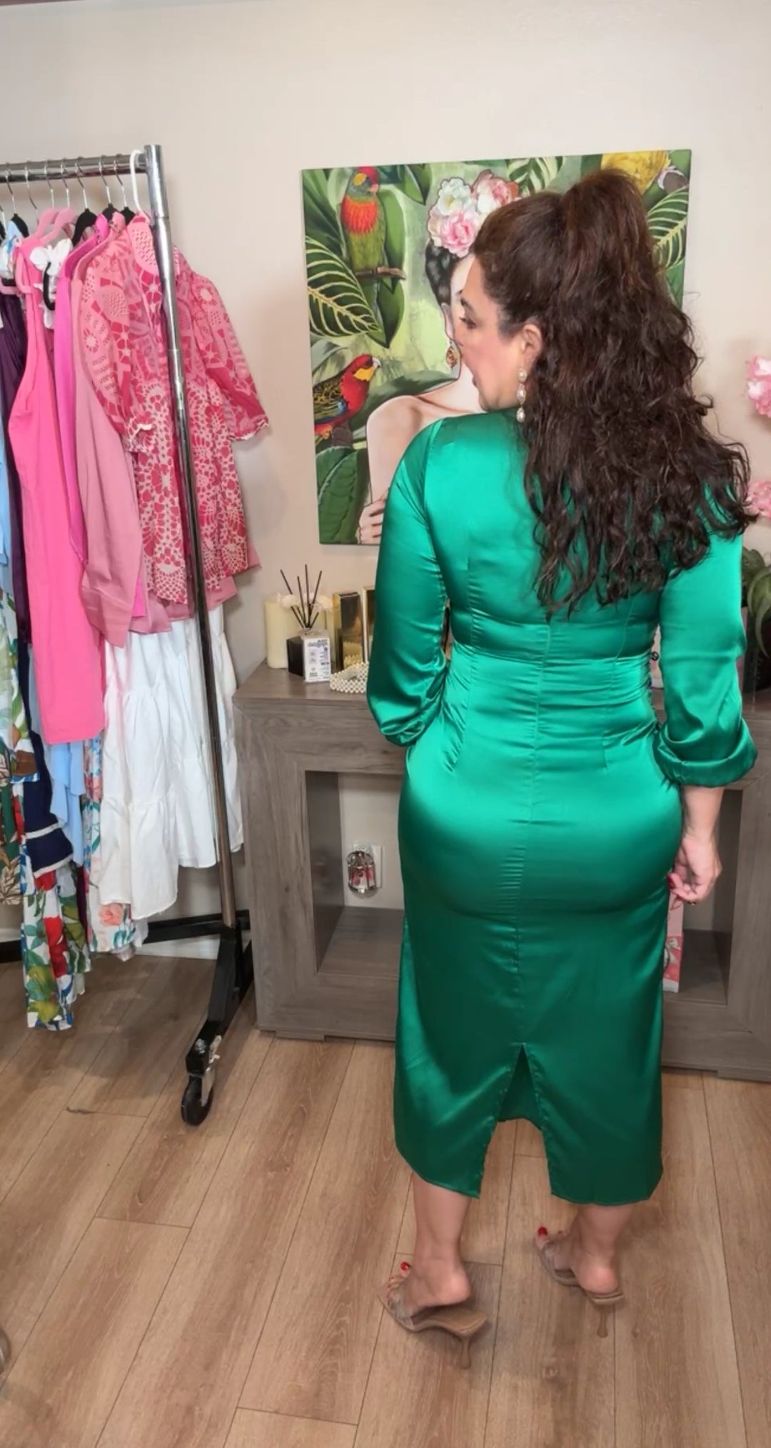 Vestido Verde Satinado Nudo Peek A Boo Midi (#135)