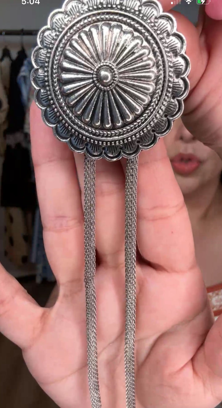 Collar Plateado Rodeo Bolo (#151)
