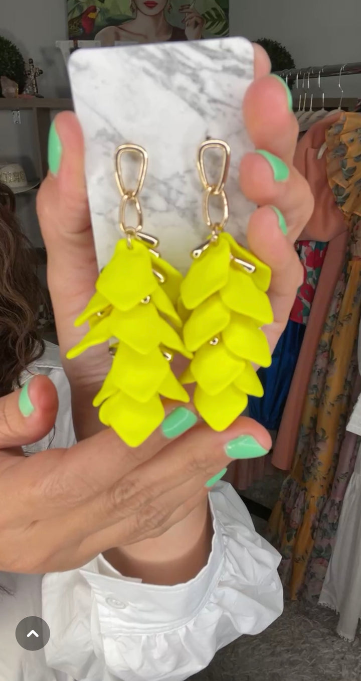 Arete Amarillo Neon Petalos Eslavones (#133)