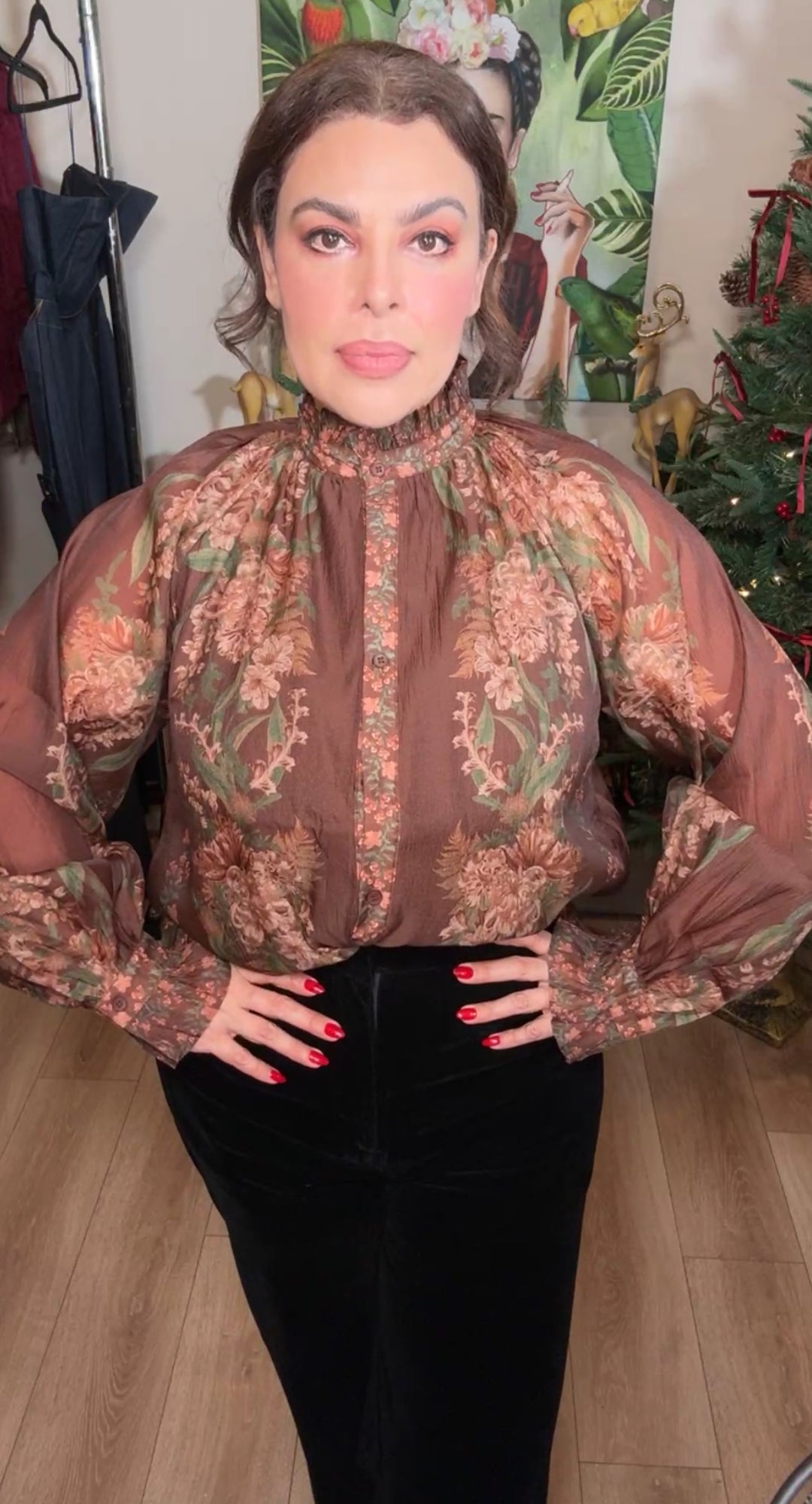 Blusa café flores beige y verde barroca (#102)