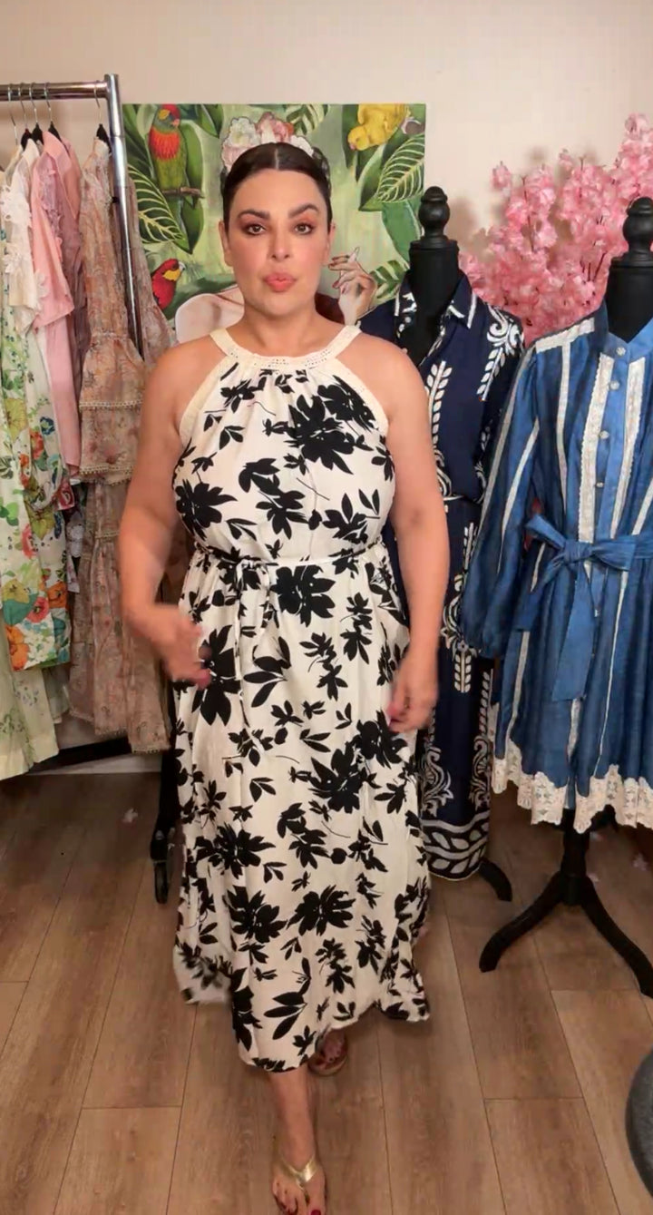 Vestido negro y beige cuello crochet (