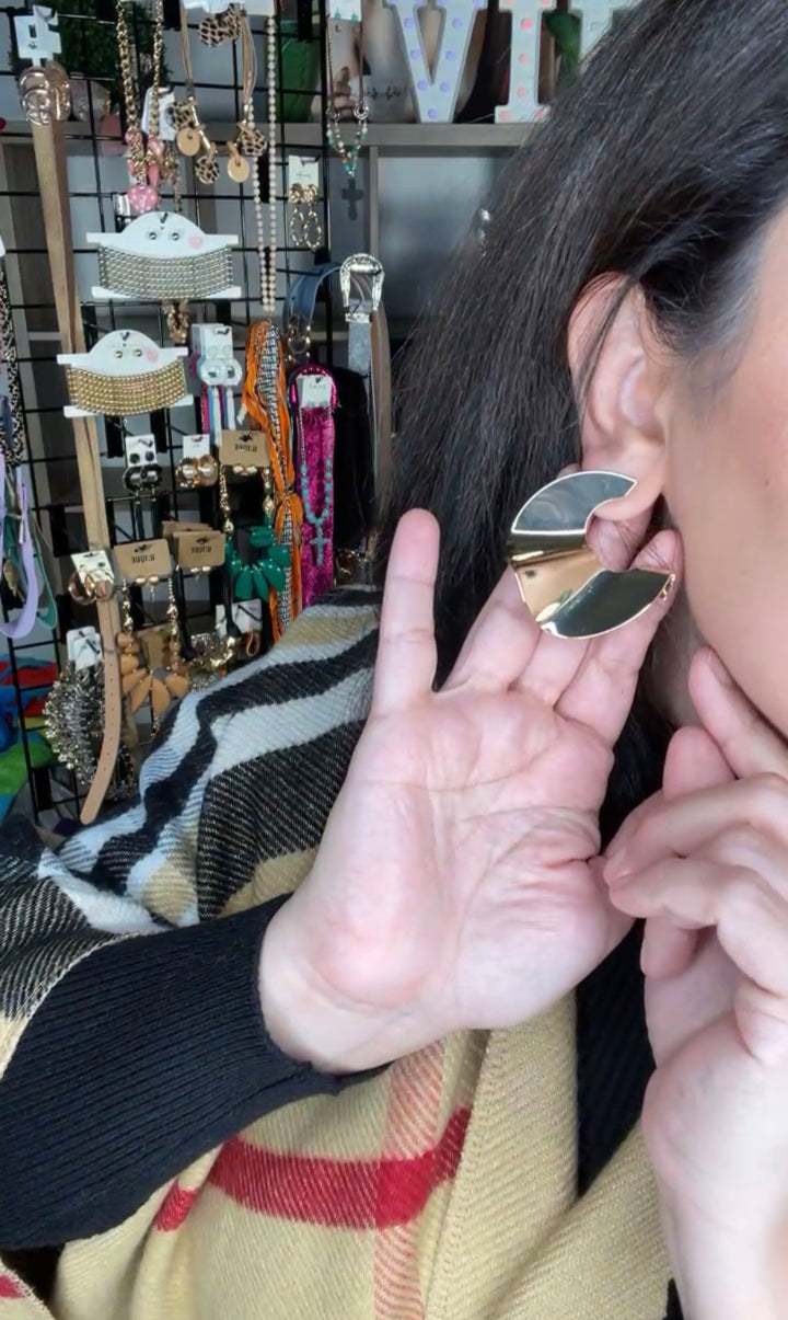 Arete Dorado Media Luna con Doblez (#109)