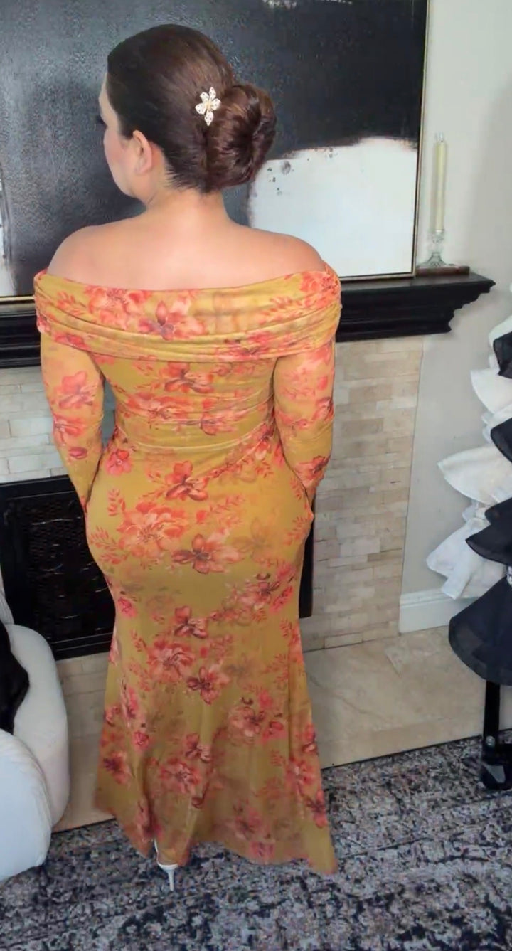 Vestido mostaza flores naranja mesh ultra stretch escote off-shoulder maxi (