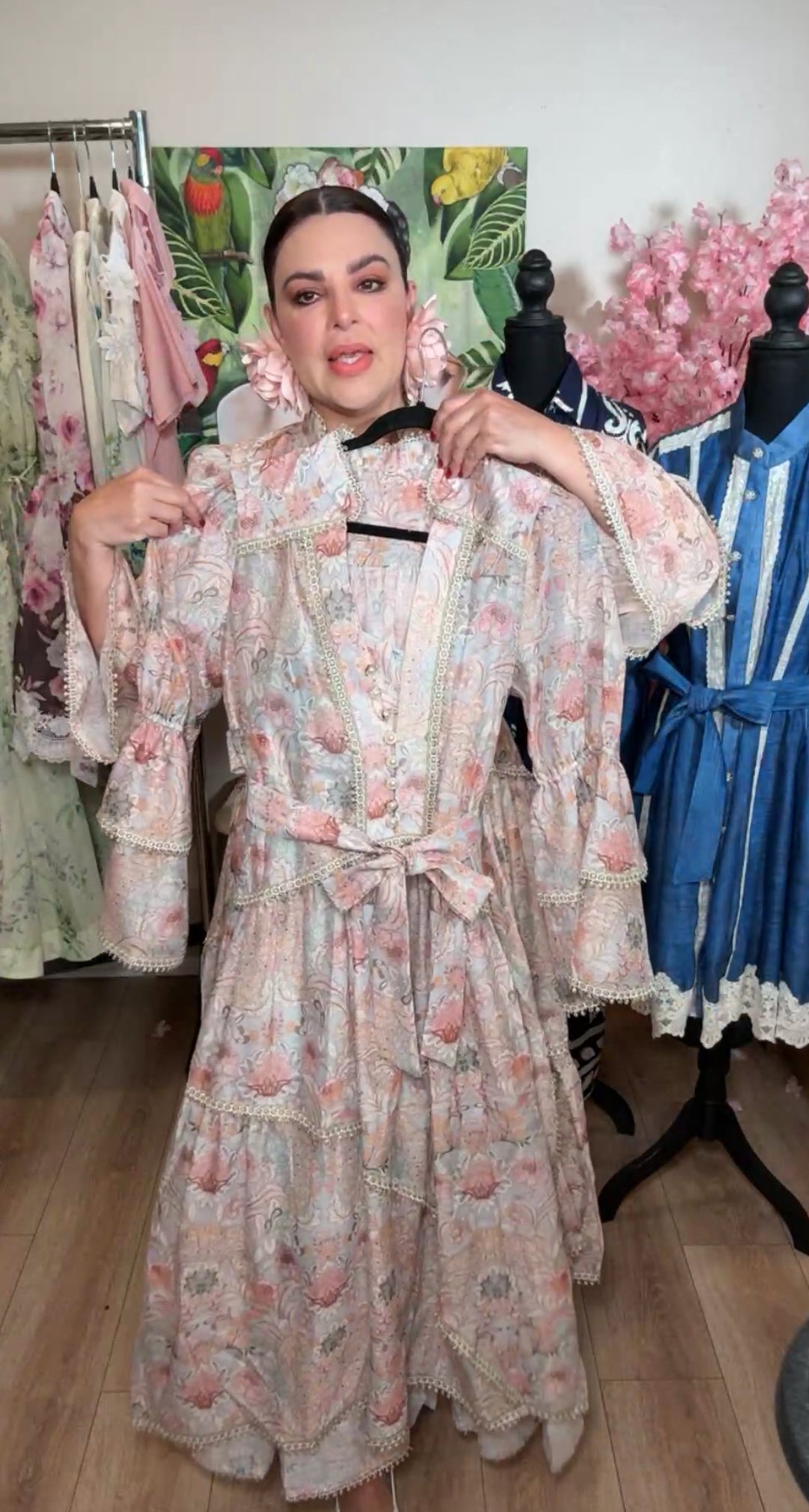 Vestido azul pálido victoriano manga volantes hilo oro midi (
