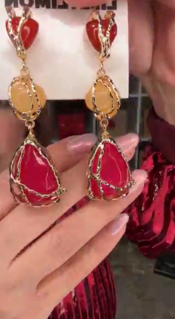 Arete fuschia y dorado Piedra Encapsulada Lux (#110)