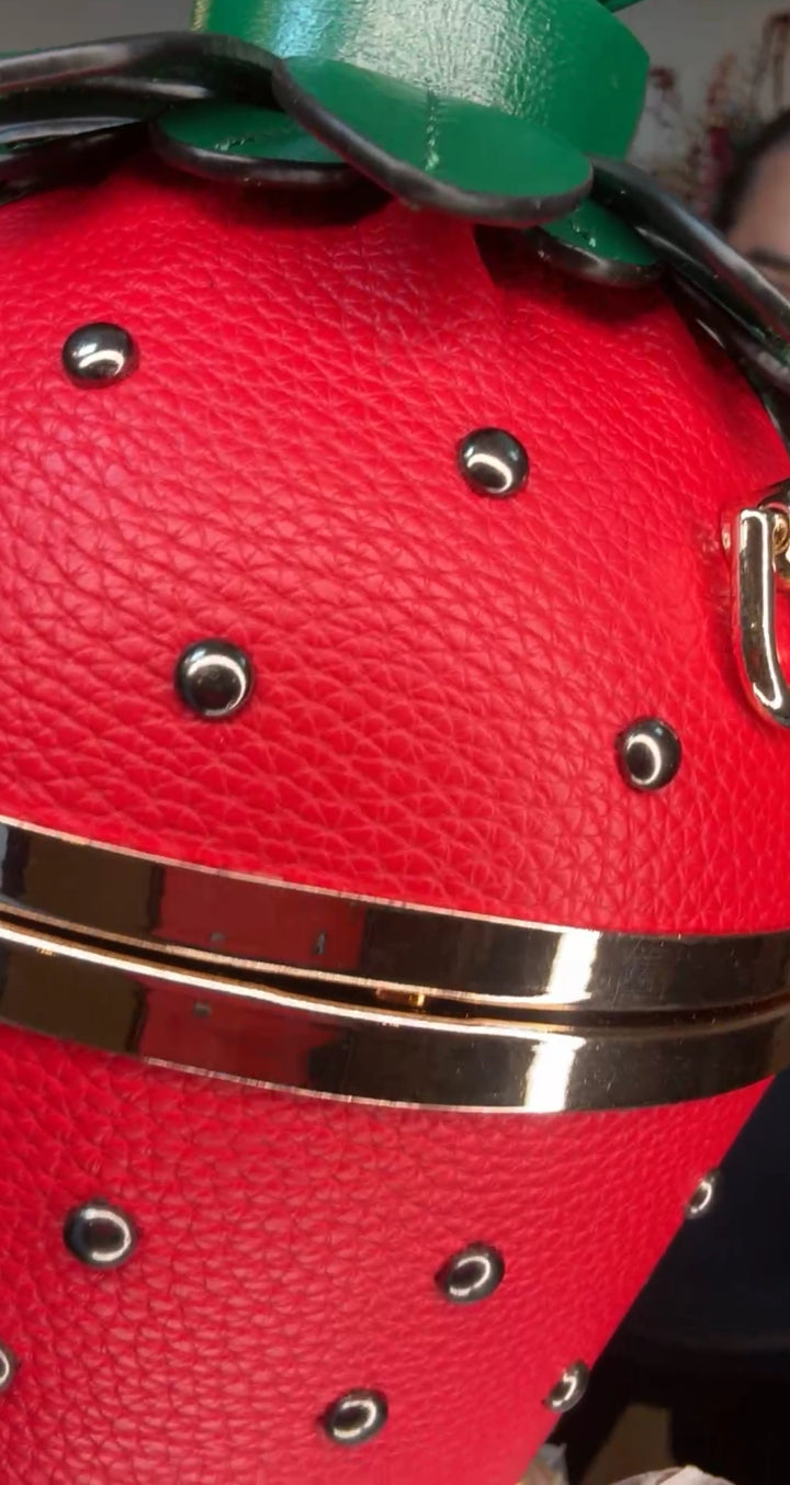 Bolsa Roja Fresa Piel y Aplicacion Lujosa (#130)