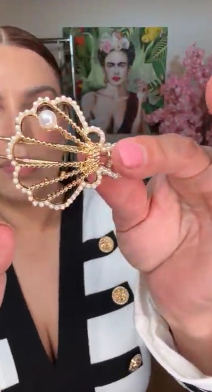 Broche Dorado Concha con Perlas Clip (#122)