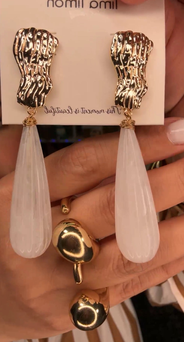 Arete Blanco y Dorado Gota Larga (#111)