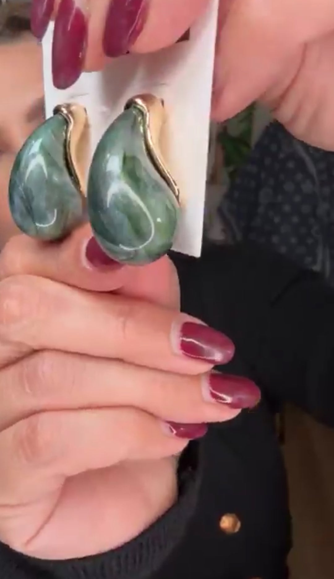 Arete verde jade gota elegante (#104)