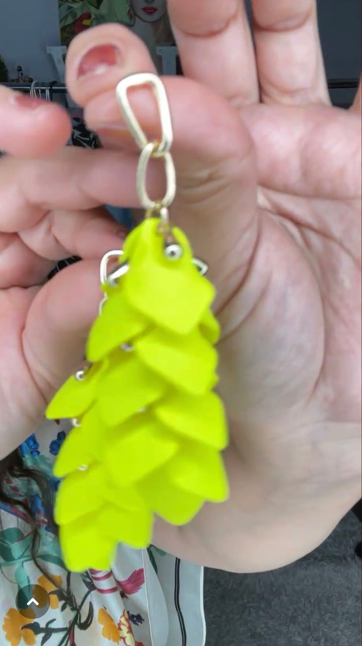 Arete Amarillo Neon Petalos Eslavones (#133)
