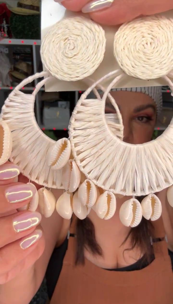Arete Beige Concha y Rafia XL Luxury (#101)