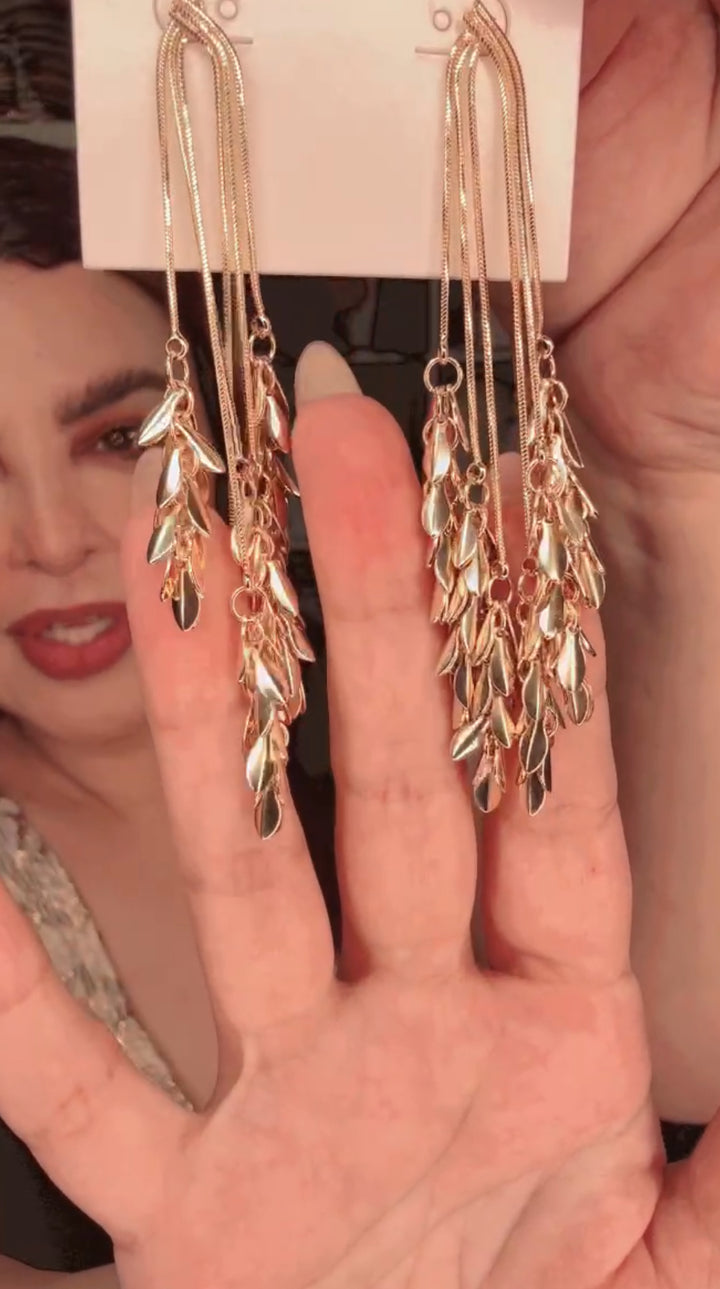 Arete Dorado Cascada Petalos (#104)