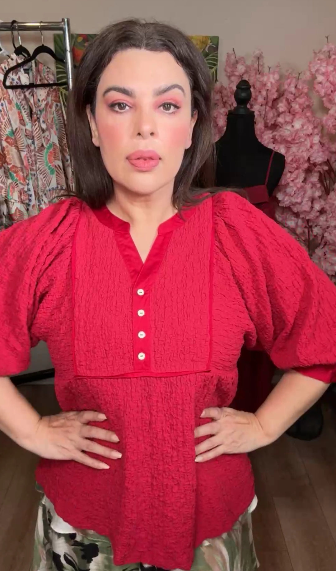 Blusa rojo intenso abotonada stretch (#108)