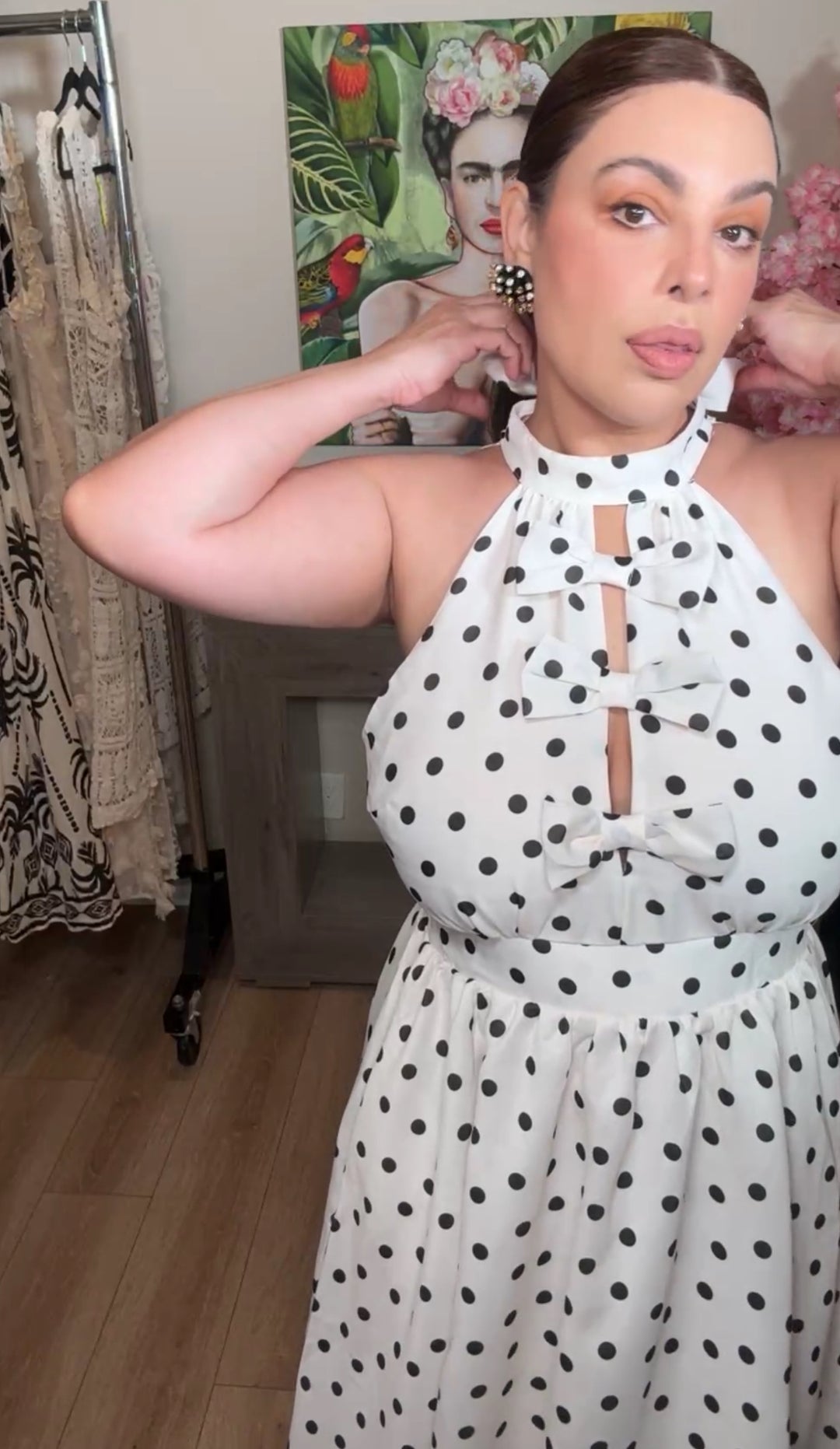 Vestido Blanco Boleado En Negro Halter Moños Midi (#129)