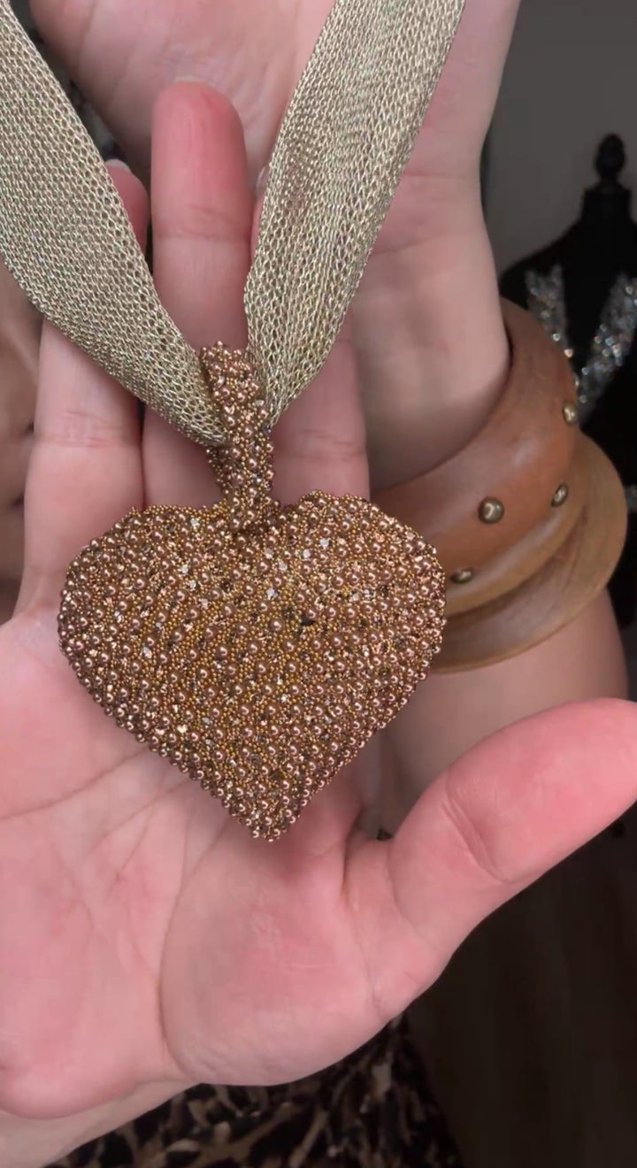 Collar Dorado Corazón Pedrería y Malla (#113)