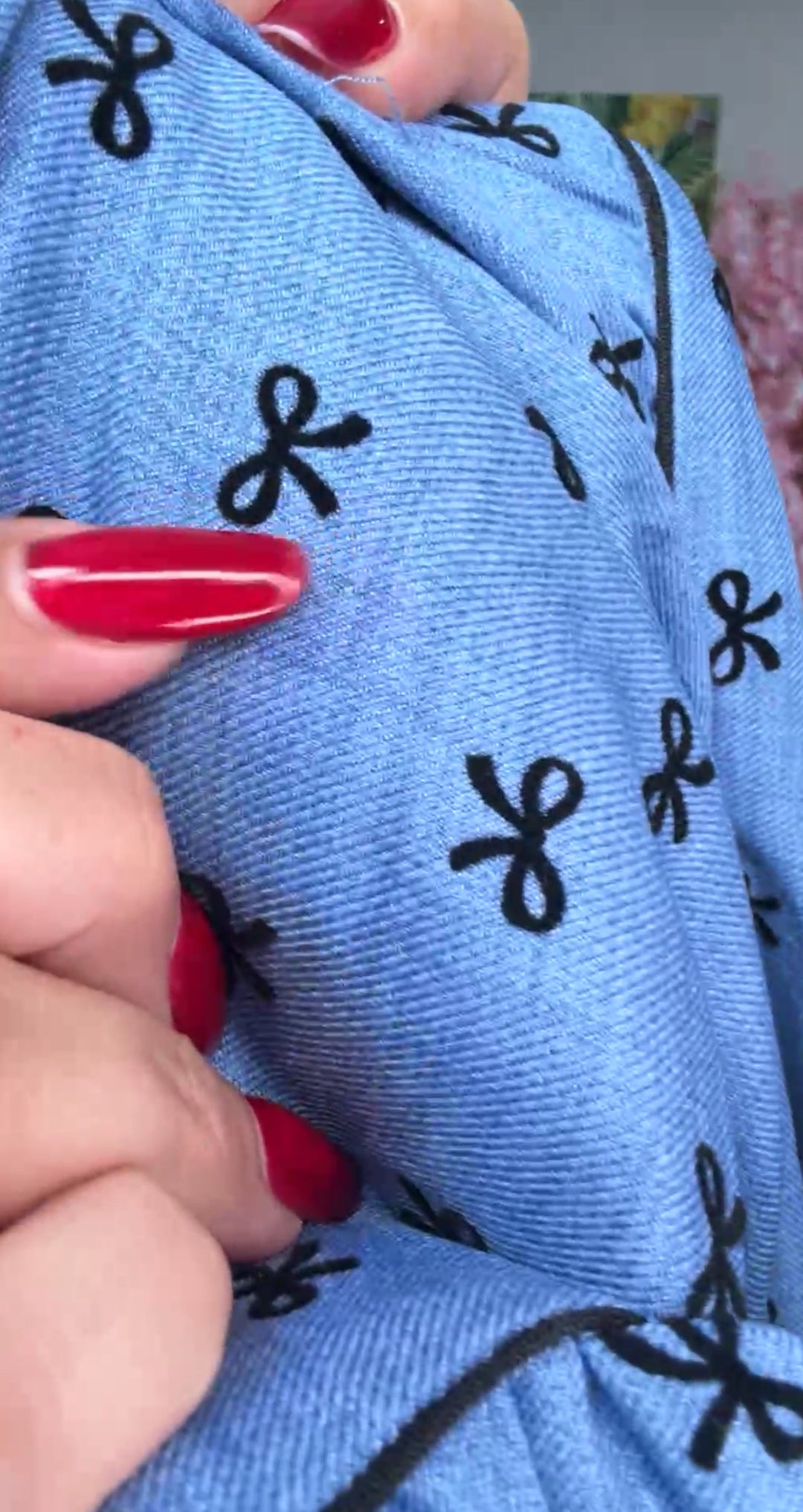 Vestido Azul Con Moñitos Negros Terciopelo Sobre Saltado  (#176)