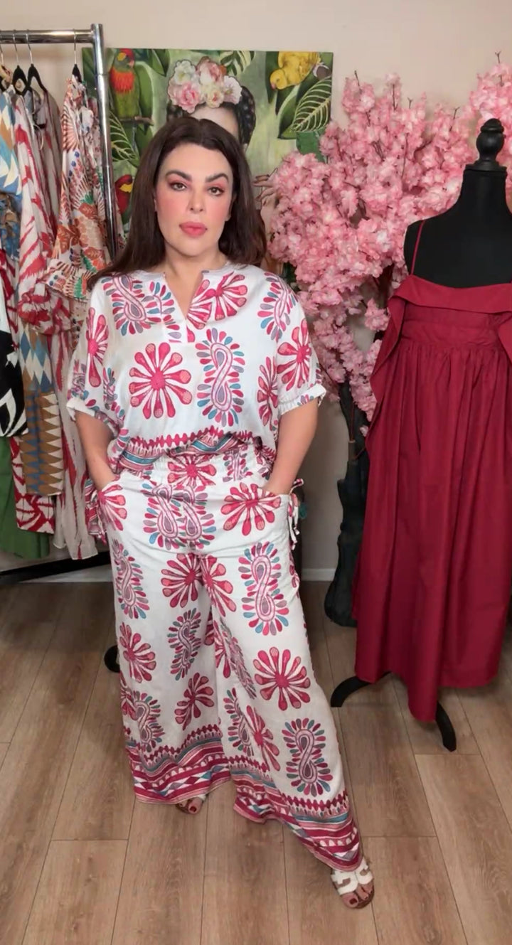 Set blanco y magenta berry mix pantalón y blusón artesanal (#145)