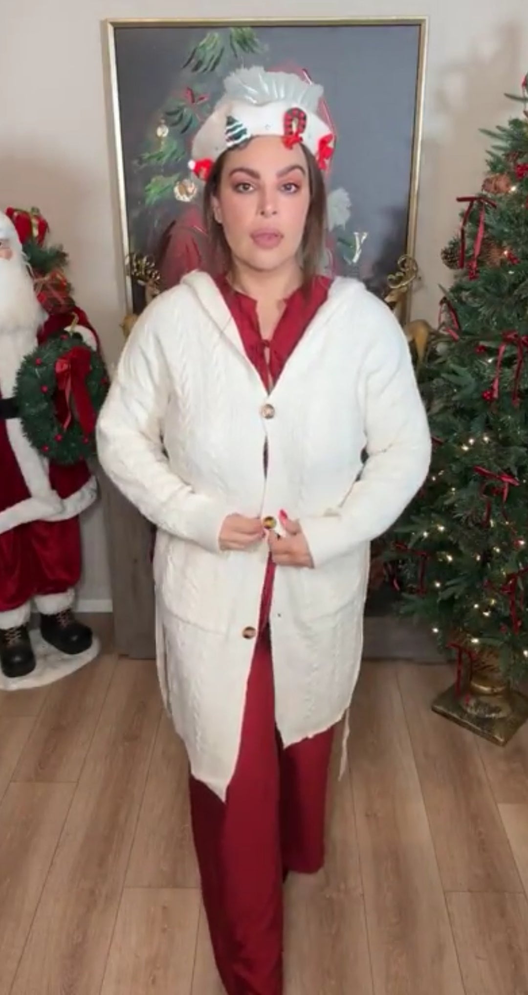 Sweater beige de punto trenzado abotonado con cinto midi (#132)