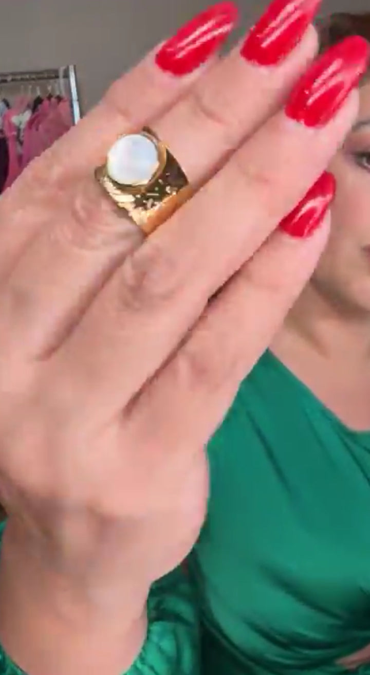 Anillo Dorado Perla Madre 3D (#100)