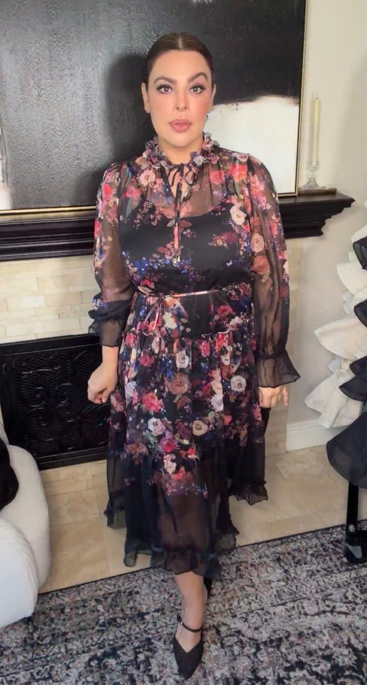 Vestido negro flores rosa antiguo chiffon con fondo cinto midi (