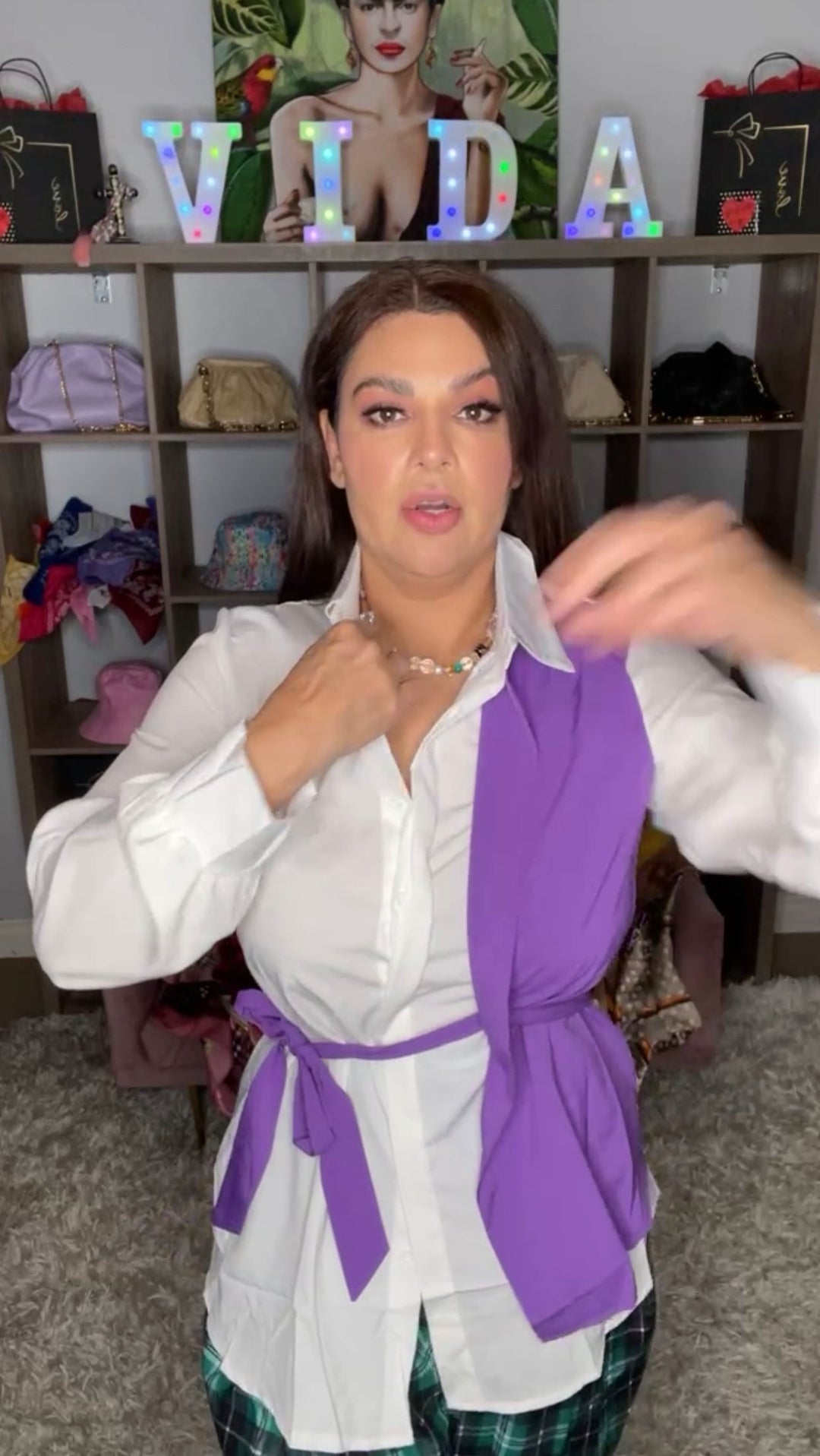 Camisa Blanca y Morado Cinto (#372)