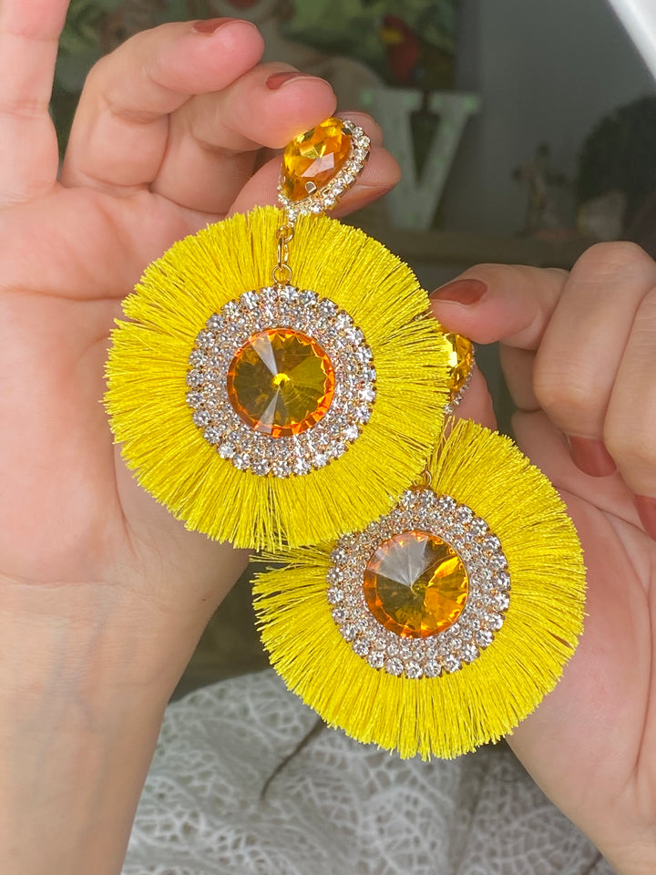 Arete Amarillo Hilo de Seda y Pedreria (#133)
