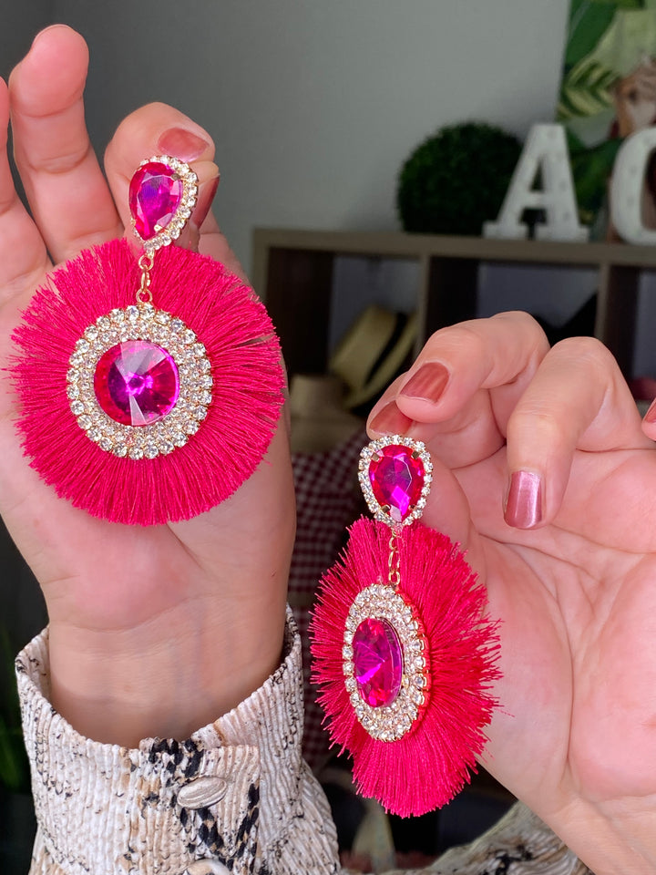 Arete Rosa Fuchsia Hilo de Seda y Pedreria (#135)