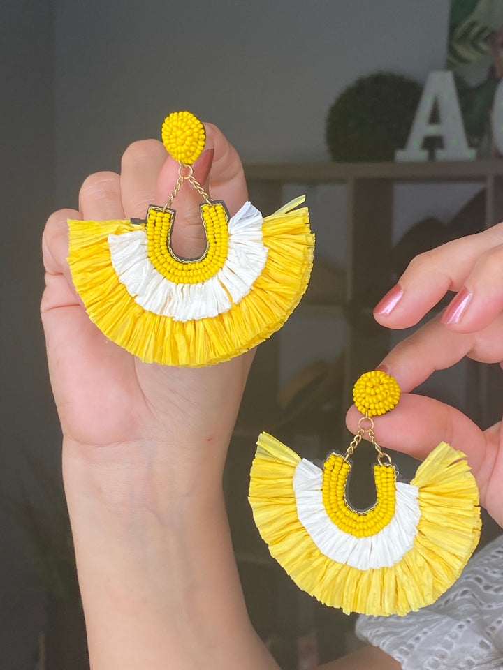 Arete Amarillo y Blanco Abanico (#228)