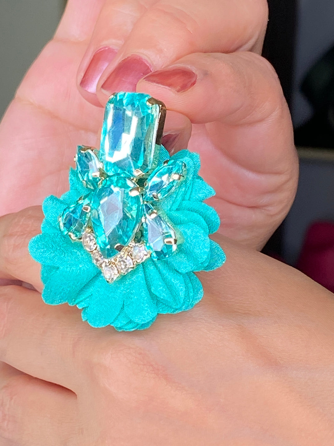 Arete Menta Pedreria Flor Tela (#306)