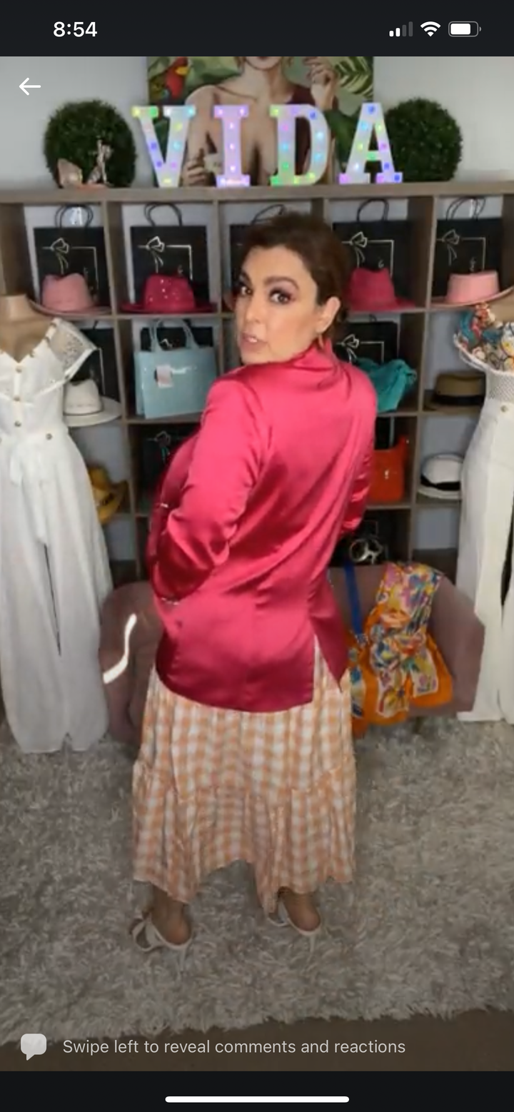 Blazer Rosa Fuschia satinado botón pedrería Lux (#136)