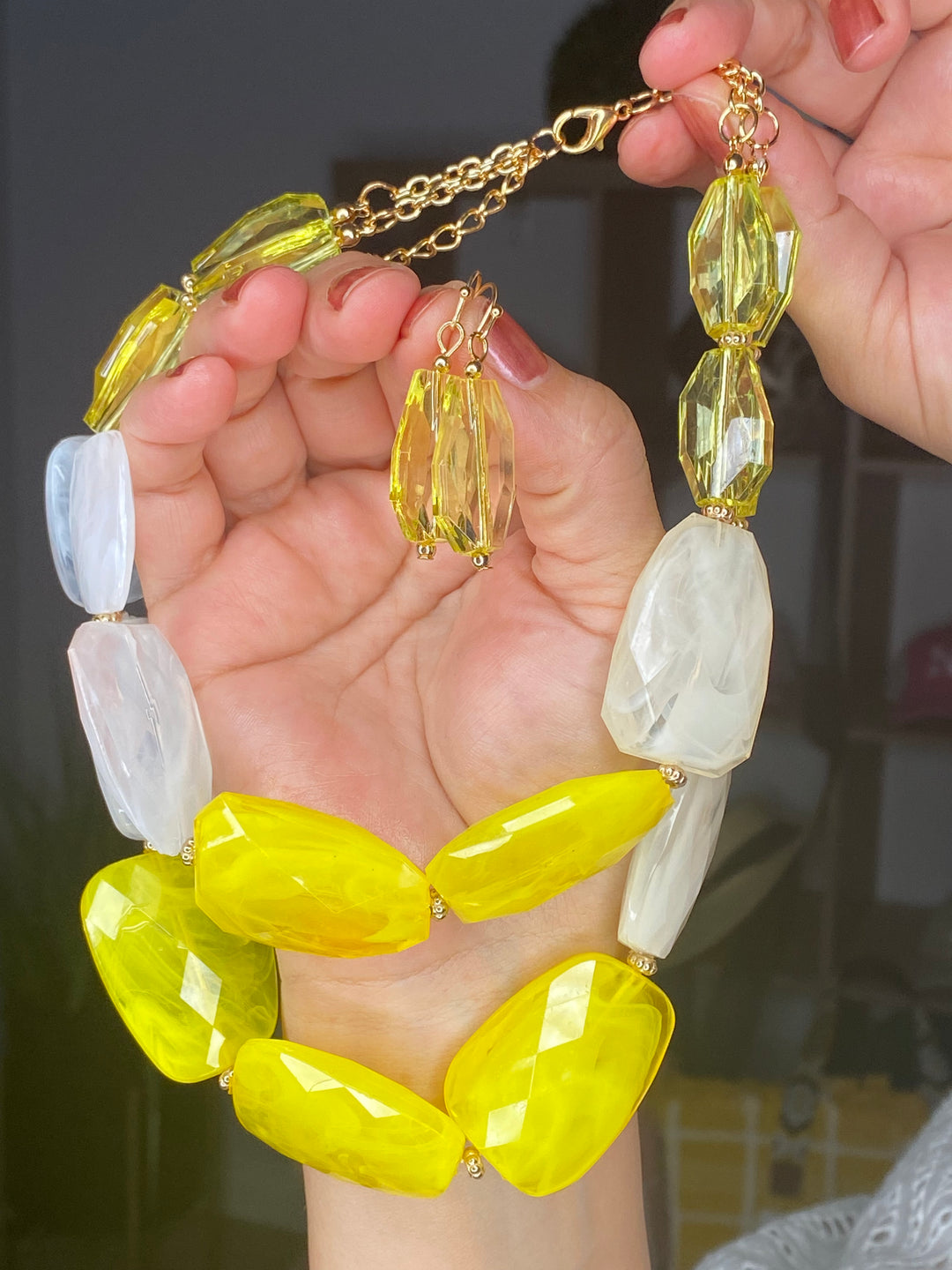 Collar Amarillo y Blanco Piedra Set (#122)